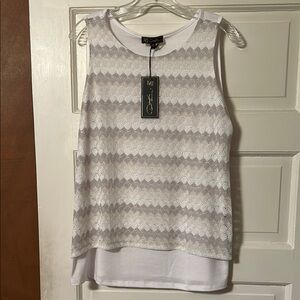 DG2 by Diane Gilman Boxy White and Gray Sleeveless Tank Top